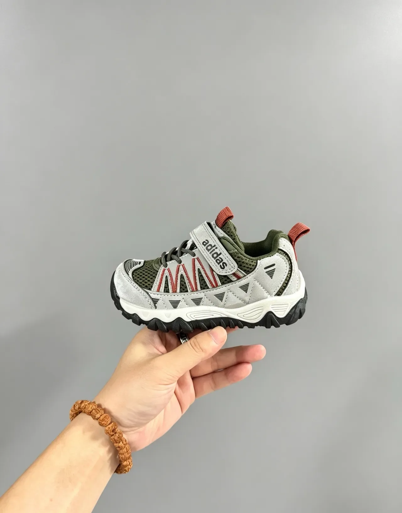 أديداس أطفال بدون أربطة Velcro نمط المسار أسلوب الحياة أحذية رياضية 12