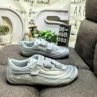 أديداس أحذية رياضية فضية معدنية Velcro Strap Low-Top نمط حياة