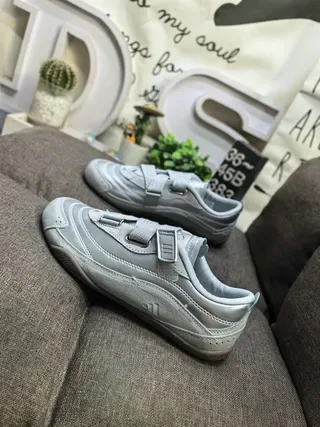 أديداس أحذية رياضية فضية معدنية Velcro Strap Low-Top نمط حياة 7