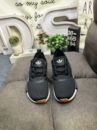 Adidas NMD R1 أبيض أحمر أزرق حذاء رياضي لايف ستايل 10