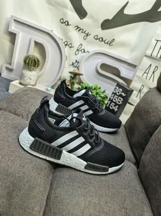 Adidas NMD R1 أبيض أحمر أزرق حذاء رياضي لايف ستايل 19