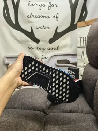 Adidas NMD R1 أبيض أحمر أزرق حذاء رياضي لايف ستايل 24
