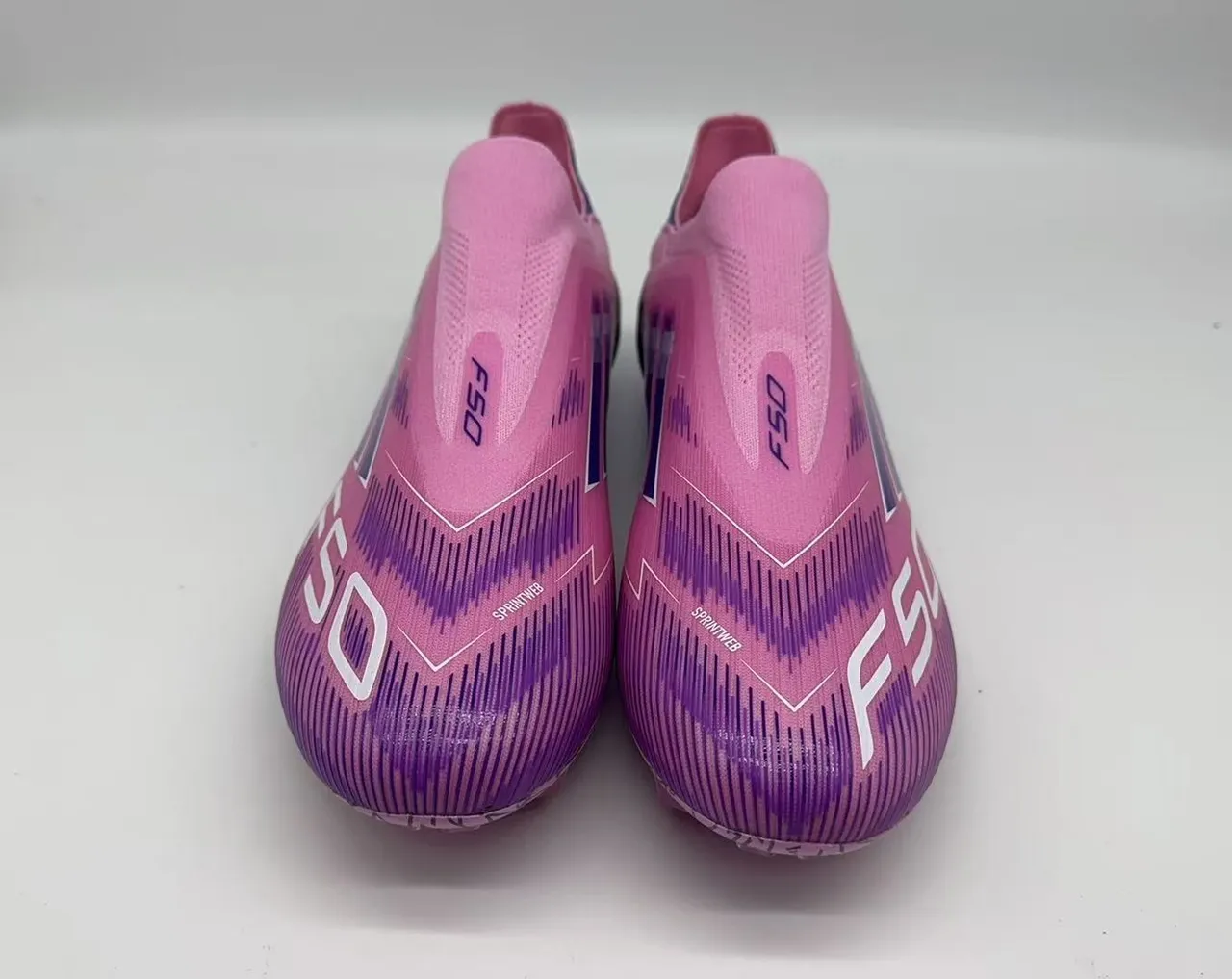 Adidas Chaussures de football avec upper rose violet dégradé ajustement chaussette terrain ferme 11