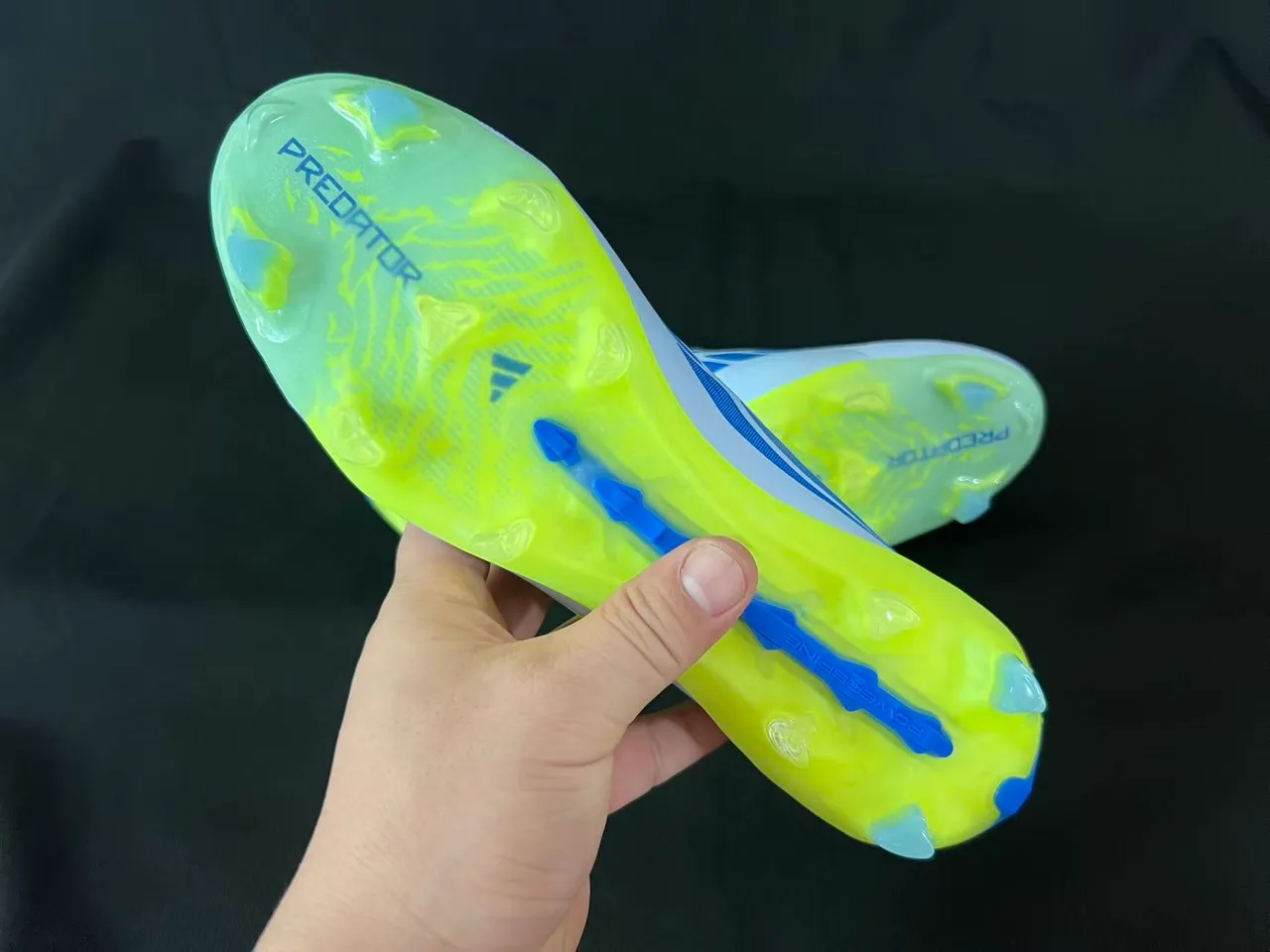 Adidas Predator Nanostrike Zapatos de fútbol para tierra firme 2