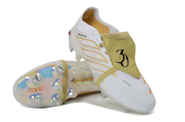 Adidas Predator Sapatos de futebol branco dourado de baixo corte com cadarço iridescente holográfico com sola de terreno firme 4