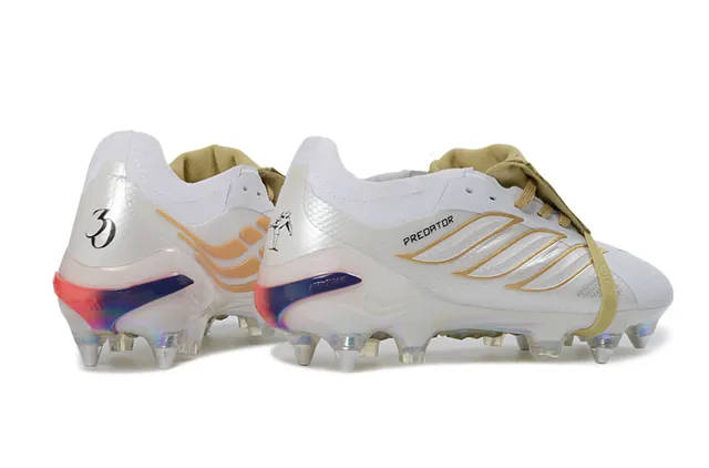 Adidas Predator Sapatos de futebol branco dourado de baixo corte com cadarço iridescente holográfico com sola de terreno firme 5