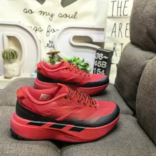 Adidas लाल काला लो-टॉप ग्रेडिएंट अपर रनिंग जूते