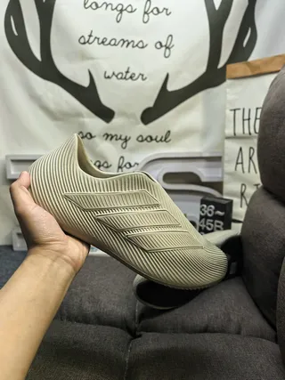 Adidas Zuecos Slip-On de Goma Moldeada Rojo 15