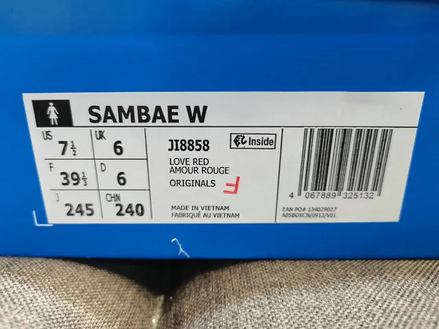 Adidas أحمر أبيض منخفض الارتفاع مثقوب لوحة ثلاث شرائط نمط حياة حذاء رياضي 2
