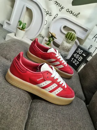 Adidas أحمر أبيض منخفض الارتفاع مثقوب لوحة ثلاث شرائط نمط حياة حذاء رياضي 9