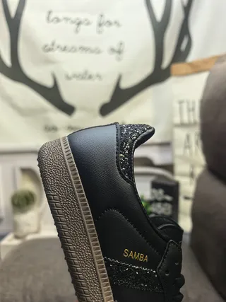 Adidas Samba Black Gold Low-Top Leather Upper Lifestyle Sneakers 3