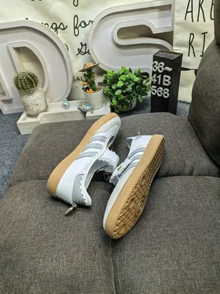 Adidas Samba Gris clair à bordure ondulée T-Strap sneakers lifestyle 6
