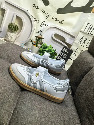 Adidas Samba Gris clair à bordure ondulée T-Strap sneakers lifestyle 7