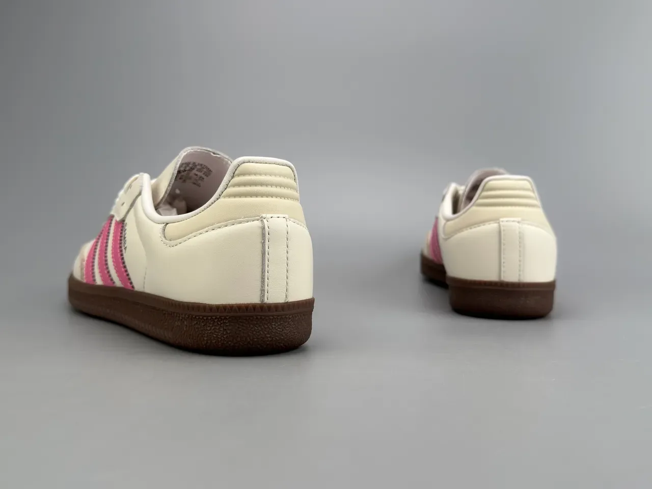 Adidas Samba Off-White et Pink Sneakers Lifestyle en Cuir 6