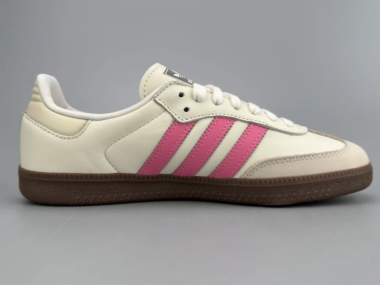Adidas Samba Off-White et Pink Sneakers Lifestyle en Cuir 10