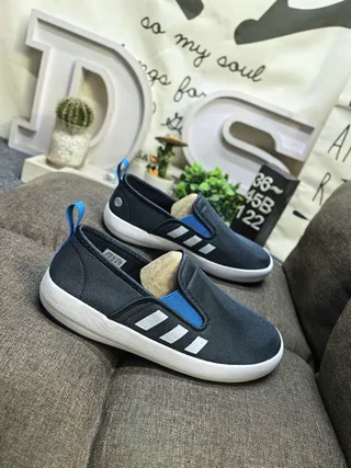 Adidas Slip-On Tres Rayas Negro y Blanco Lifestyle Sneakers 19