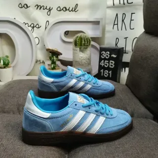 Adidas Spezial أحذية رياضية أزرق فاتح من السويد لايف ستايل سنيكرز