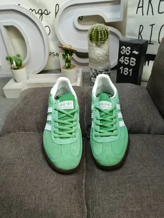 Adidas Spezial Chaussures Lifestyle en Daim Bleu Clair 10