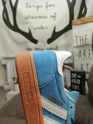 Adidas Spezial Chaussures Lifestyle en Daim Bleu Clair 23