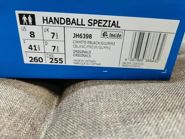 Adidas Spezial Off-White Black Gum लाइफस्टाइल स्नीकर्स 2