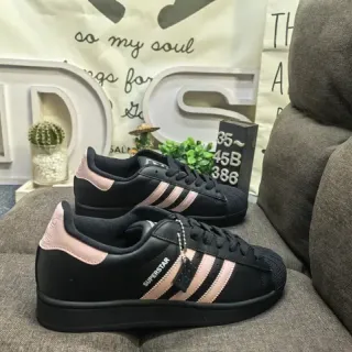Adidas Superstar حذاء أسود ووردي أسلوب حياة