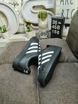 Adidas Superstar 黑白生活方式运动鞋 6