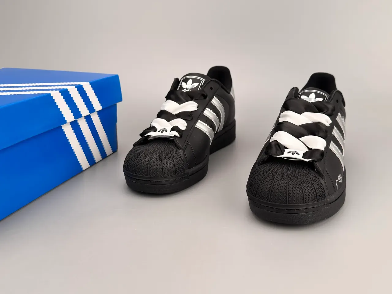 Adidas Superstar Black Silver Hello Kitty Lifestyle Sneakers 3
