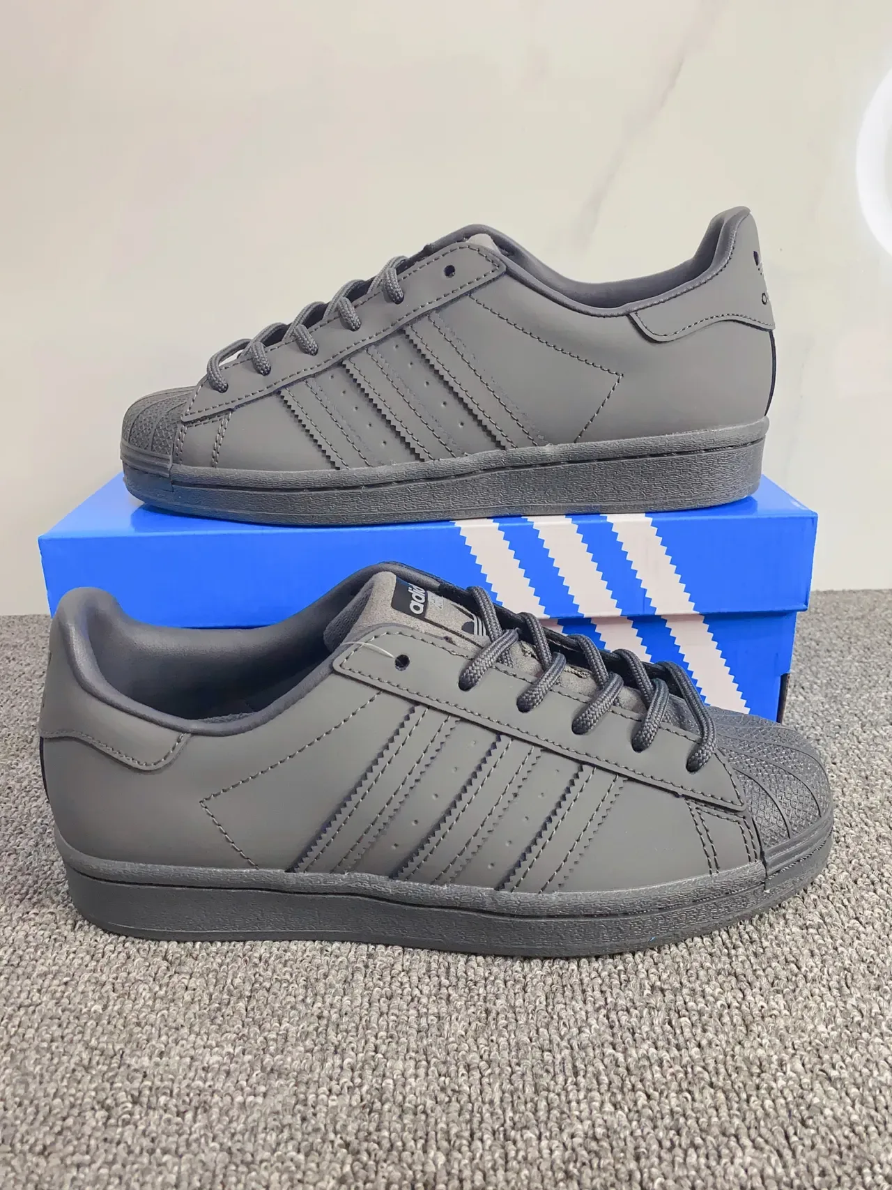 Adidas Superstar Monocromático Cinza Escuro Tênis Lifestyle 3