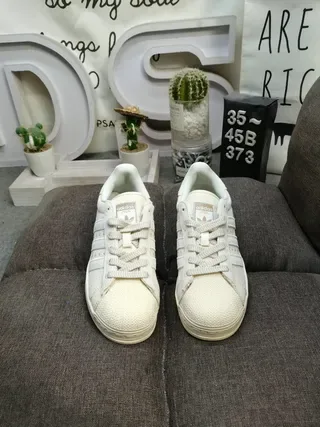 Adidas Superstar Off-White Tênis Lifestyle de Corduroy 10