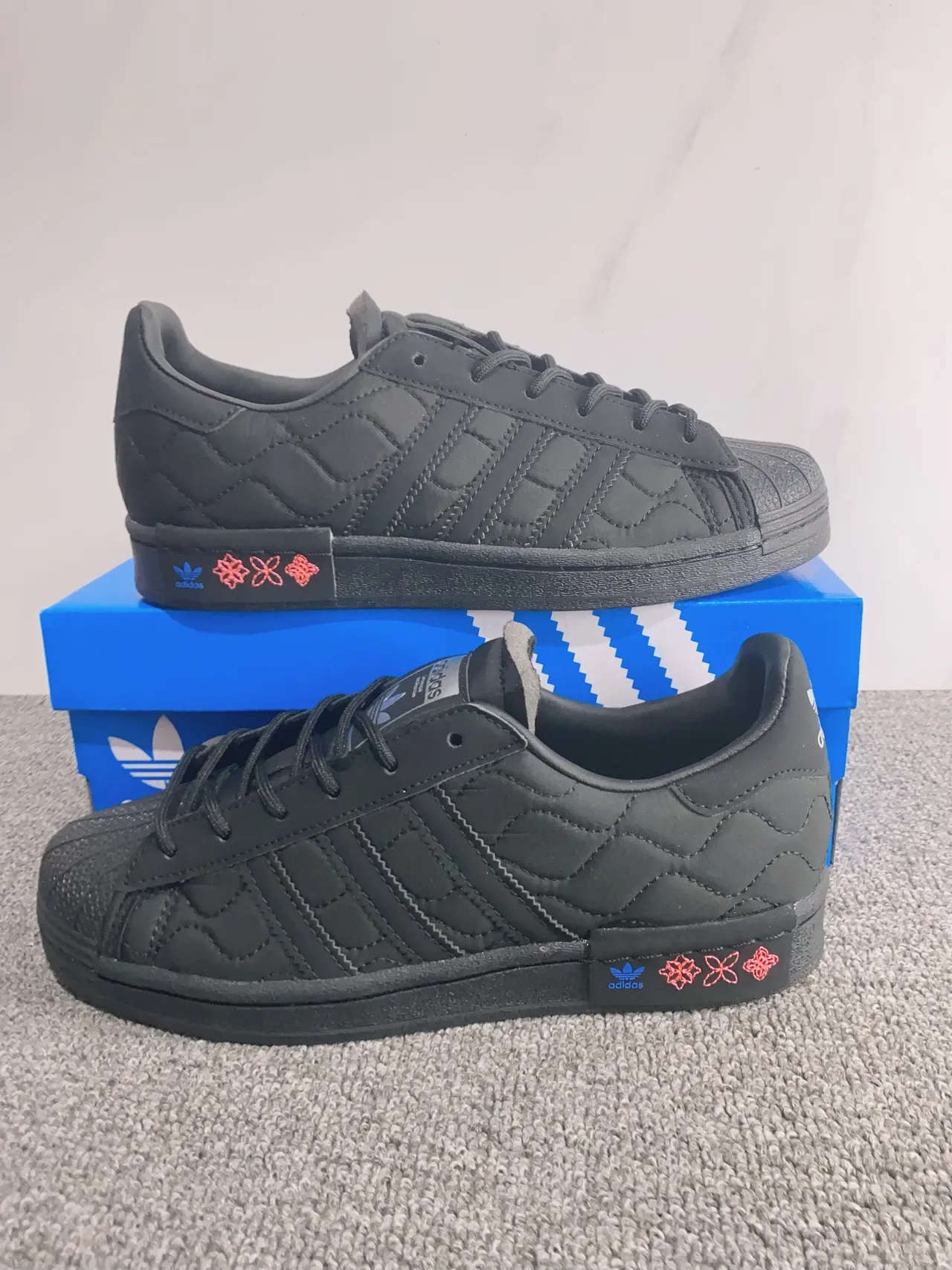 Adidas Superstar أحذية رياضية أسلوب حياة سوداء مبطنة 9