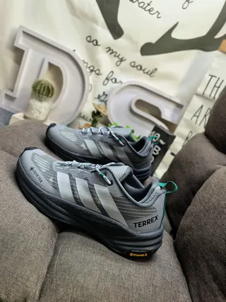 Adidas Terrex Cinza Verde Silhueta GORE-TEX Impermeável Tênis running 7