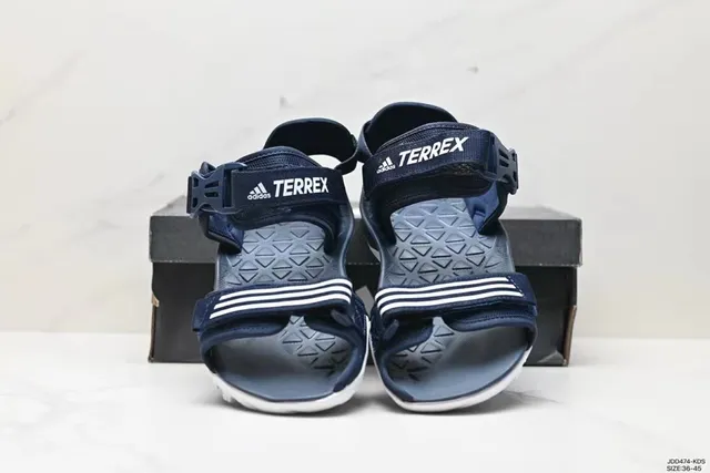 Sandálias casuais Adidas Terrex Navy White Multi-Strap Sola Rugged-Lugged 3