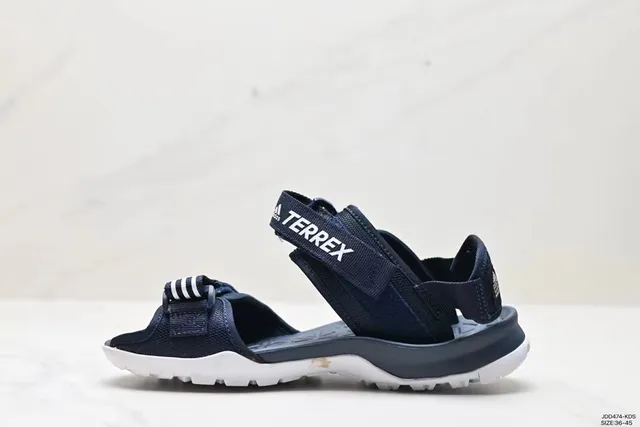 Sandálias casuais Adidas Terrex Navy White Multi-Strap Sola Rugged-Lugged 7