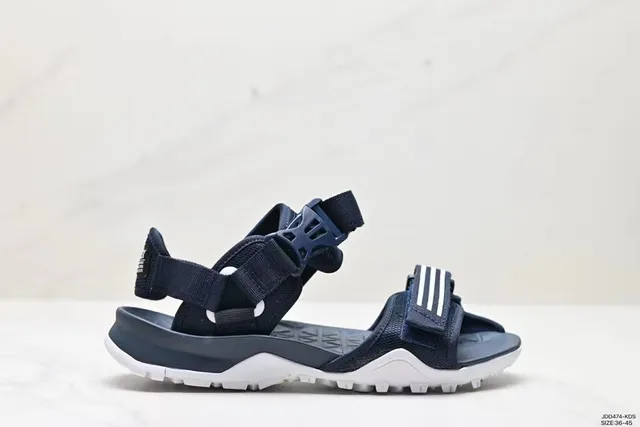 Sandálias casuais Adidas Terrex Navy White Multi-Strap Sola Rugged-Lugged 9