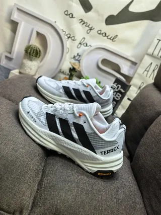 Adidas Terrex Two GORE-TEX White Black Tênis de corrida 7