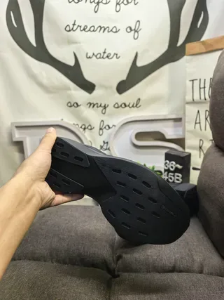 Adidas Ultraboost أسود رمادي أحادي اللون منحوت بوست وسط القدم أسلوب الحياة احذية رياضية 4