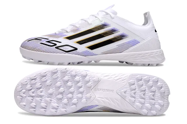 Adidas सफेद काला लो-कट सिंथेटिक अपर ग्राफिक स्ट्राइप साइड पैनल टर्फ फुटबॉल जूते 6