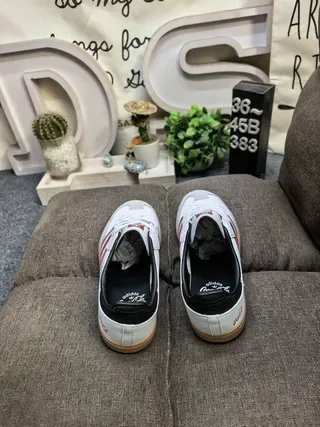 أديداس حذاء رياضي أبيض أحمر low top جلد سويدي علوي نمط حياة 8