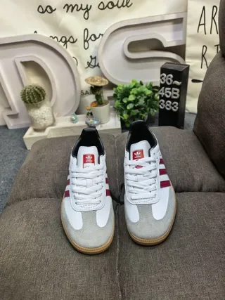 أديداس حذاء رياضي أبيض أحمر low top جلد سويدي علوي نمط حياة 10