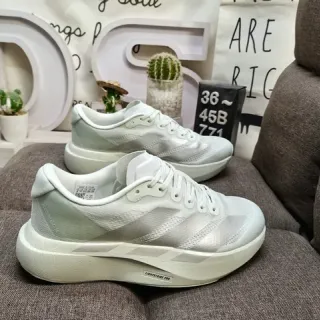 Adidas أبيض فضي سول وسطي منحوت شبكة علوية مهندسة أحذية نمط حياة