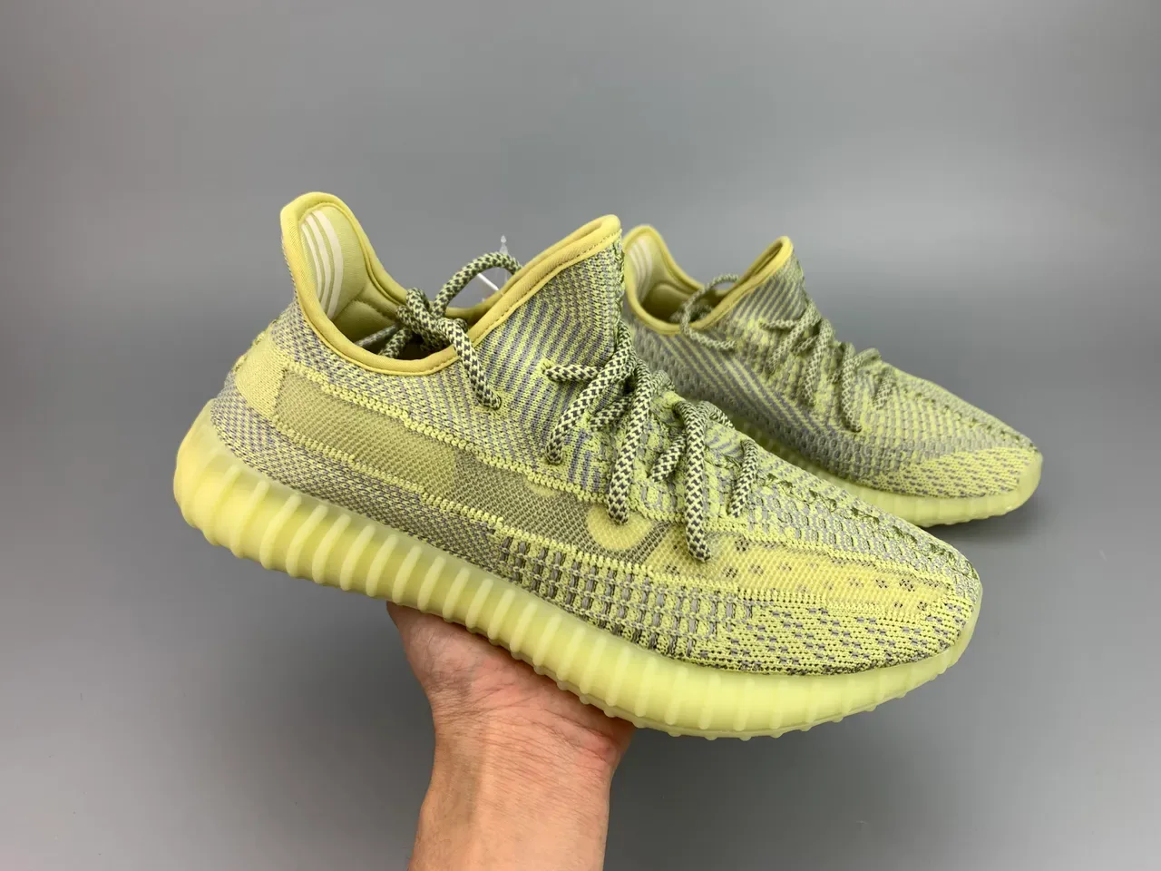 Adidas Sneakers Lifestyle Jaune Gris Knit Ribbed Boost Midsole 11