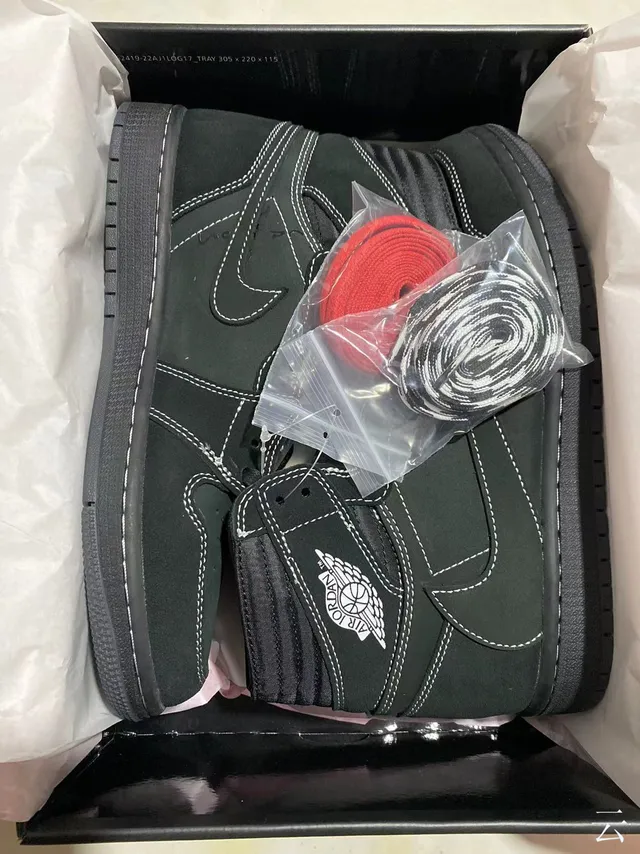 Tênis de basquete de cano alto Air Jordan 1 em camurça e couro preto e branco 8