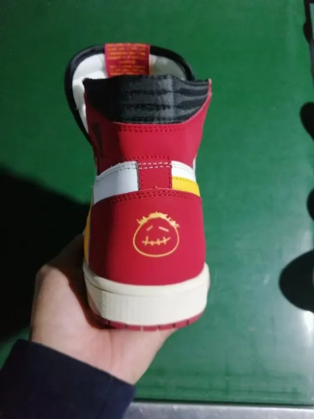 حذاء كرة السلة Air Jordan 1 High أحمر أبيض أصفر 2
