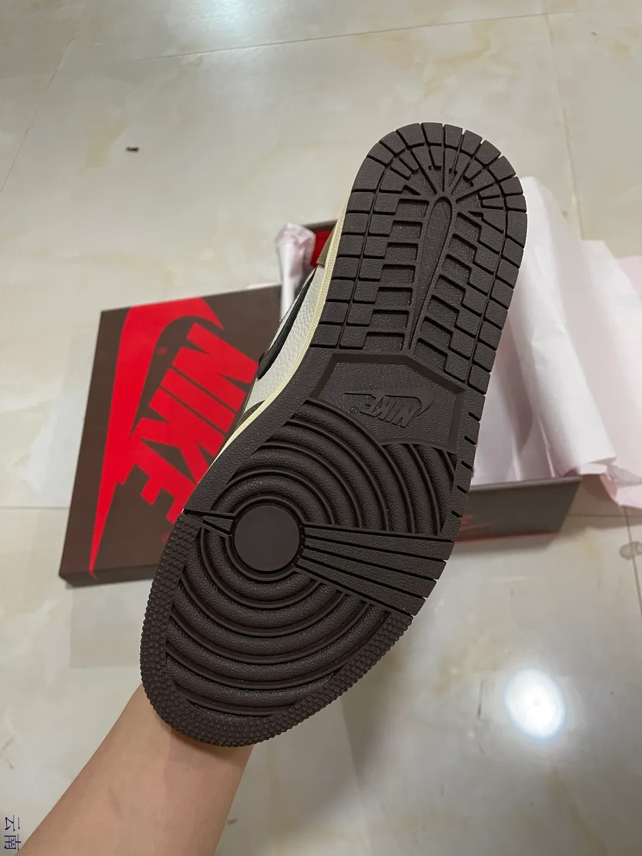 Air Jordan 1 عالي الارتفاع Olive Brown White Black حذاء كرة السلة 5