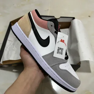 Tênis lifestyle Air Jordan 1 Low multicolorido em camurça e couro