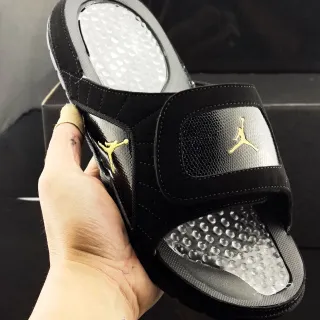 شبشب Air Jordan 1 Slide أسود وذهبي Jumpman