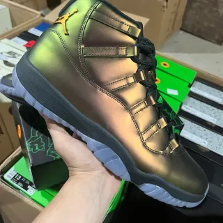 Air Jordan 11 Metallic Green-Gold High-Top Basketball Shoes — Air Jordan Basketball Shoes photo from the Yupoo catalog