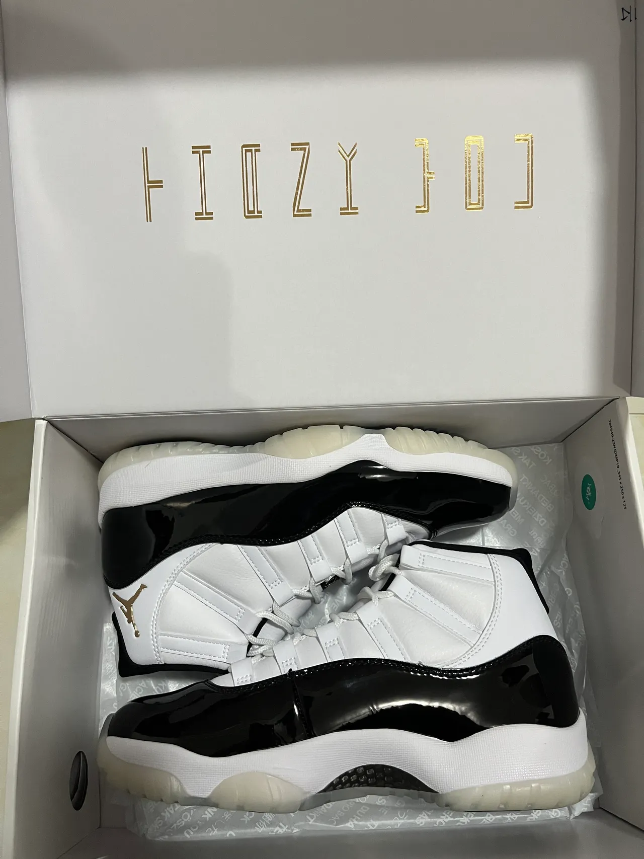 Air Jordan 11 White Black Gold Basketball Shoes 3