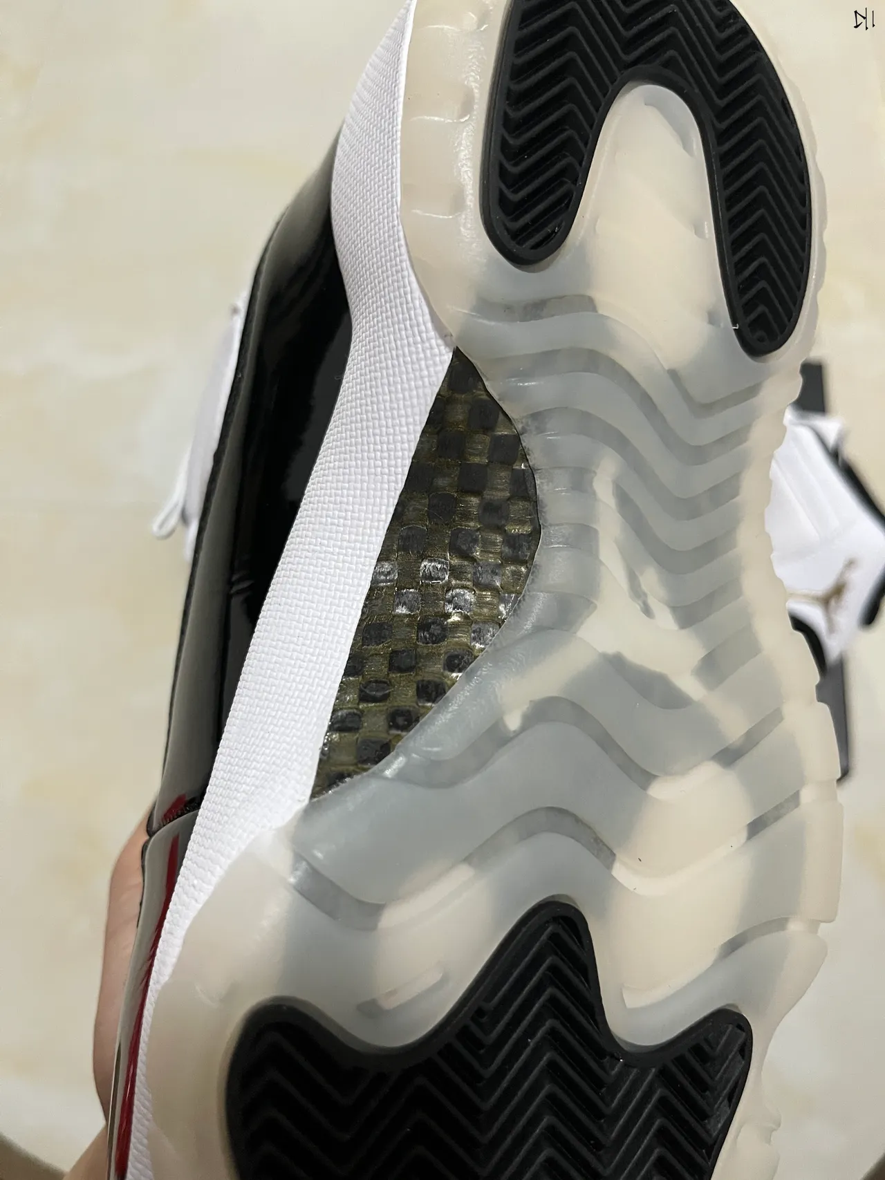 Air Jordan 11 White Black Gold Basketball Shoes 5