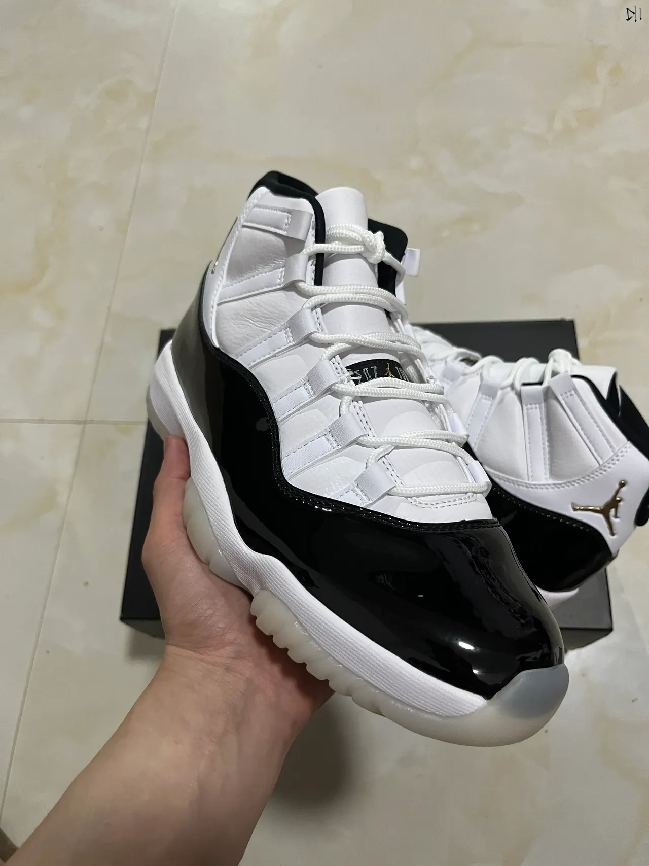 Air Jordan 11 White Black Gold Basketball Shoes 6